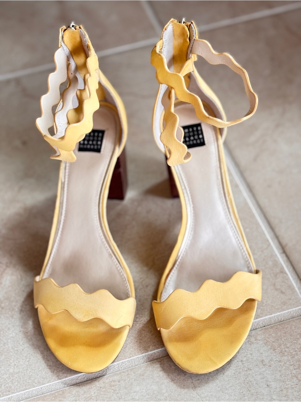 White House Black Market heels - Picture 2 of 5
